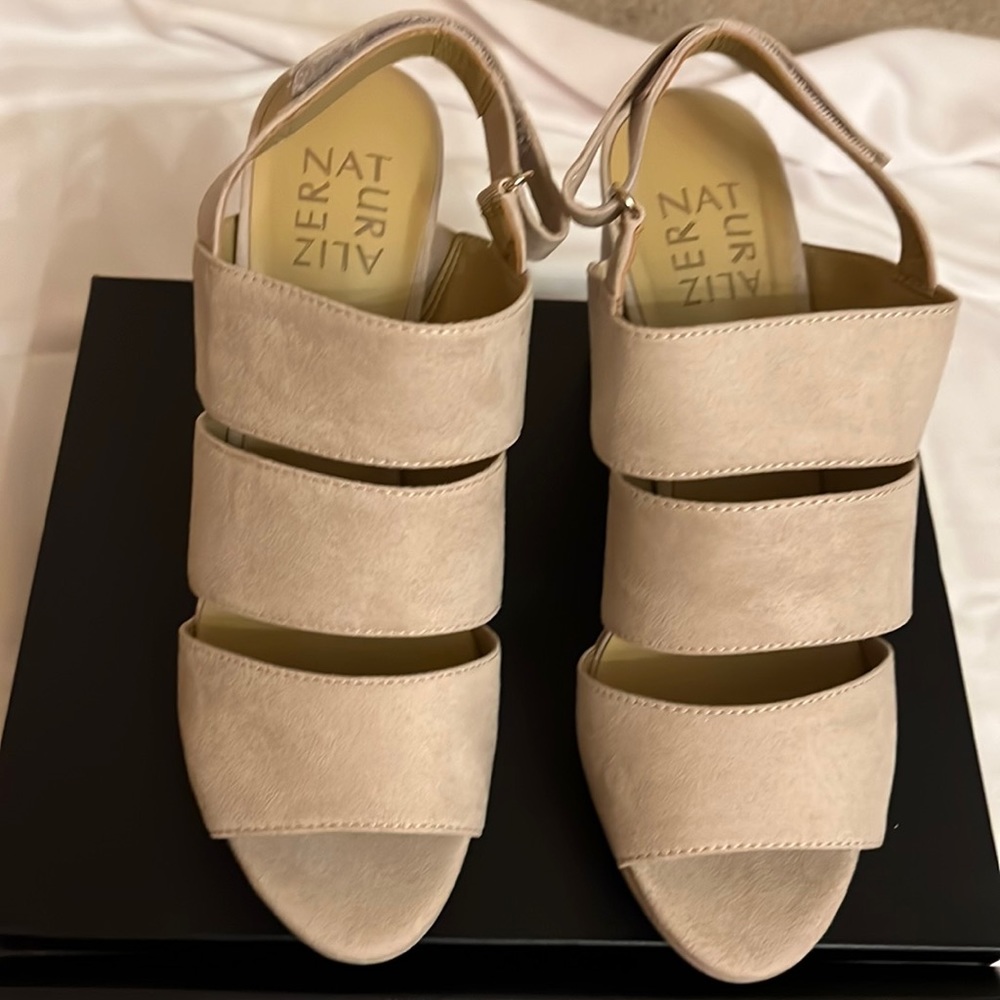 Naturalizer Sandals
